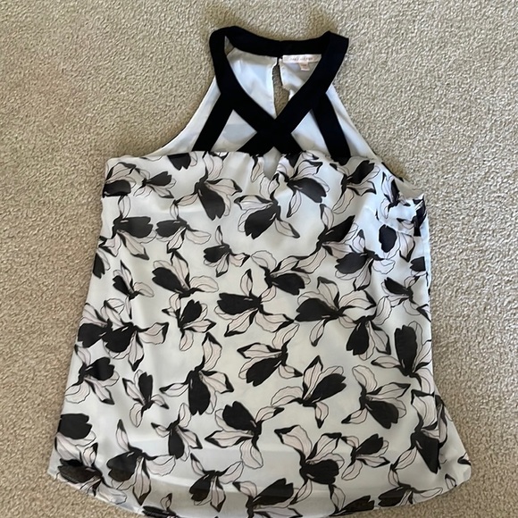 Yallen criss cross halter tank - Picture 2 of 4